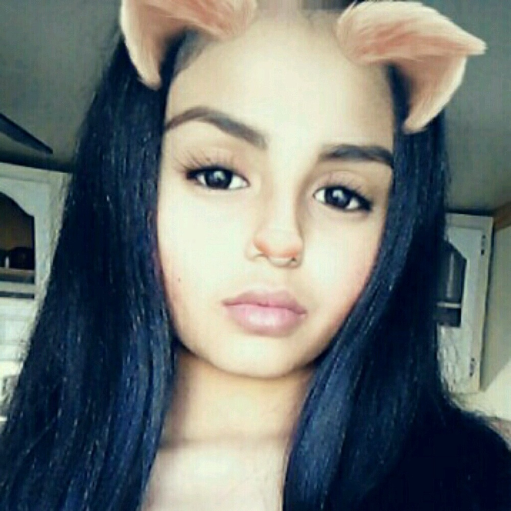Meet your Posher, Esmeralda